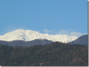 南アルプス市からの雪山