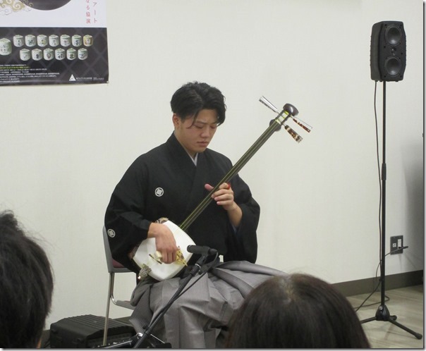 市立美術館 新春津軽三味線コンサートが開催されました。